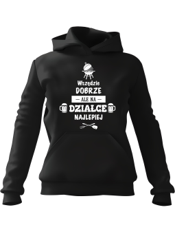 Bluza Męska z kapturem Wszędzie Dobrze Ale Na Działce Najlepiej Czarna - Śmieszne gadżety z Nadrukami ?