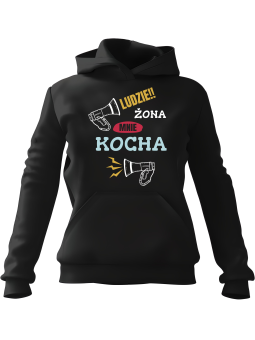 Bluza Męska z kapturem Żona Mnie Kocha Czarna - Śmieszne gadżety z Nadrukami ?